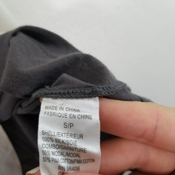 Theory Silk Sleeveless Top Blouse Minimalist Size S - Picture 7 of 7